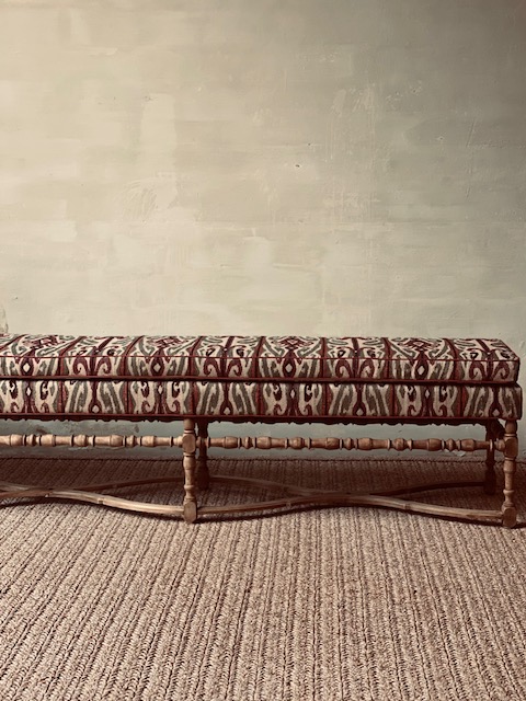 banquette walnut